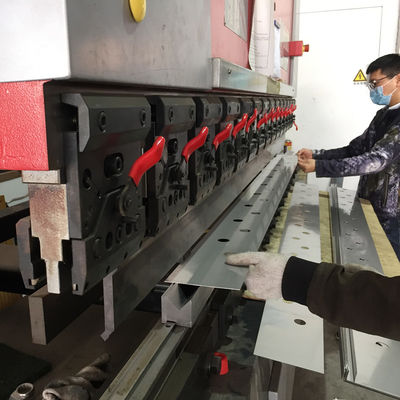 Υψηλός σχολιάστε Electropolishing τα τμήματα ISO 9001 μερών μετάλλων φύλλων ακρίβειας επικυρωμένα