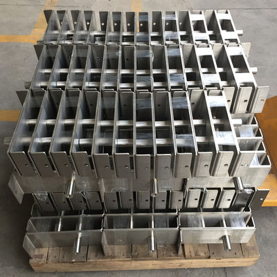 CNC πρωτοτύπων μετάλλων φύλλων SS 304 γυρίζοντας κοπή και κάμψη λέιζερ συγκόλλησης