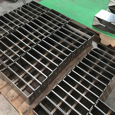 CNC πρωτοτύπων μετάλλων φύλλων SS 304 γυρίζοντας κοπή και κάμψη λέιζερ συγκόλλησης